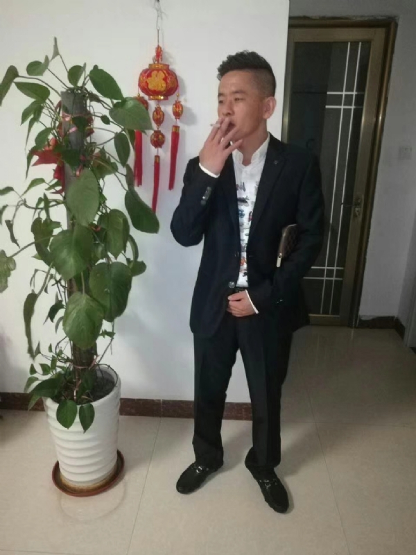 男人三十而立的第二张照片--济宁相亲服务中心