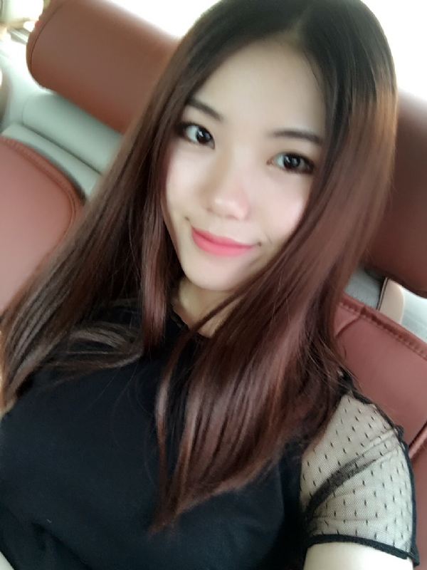 盛开的花朵的第二张照片--济宁相亲服务中心