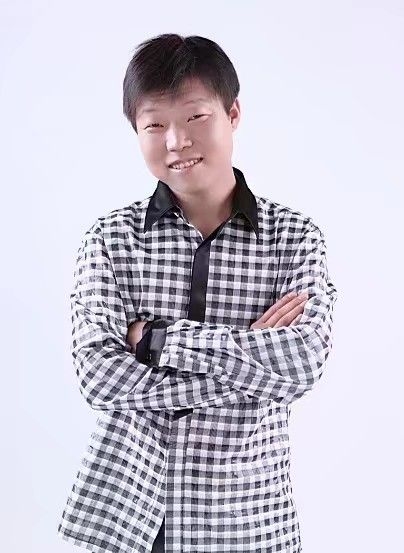 碧海升明月的第一张照片--济宁相亲服务中心