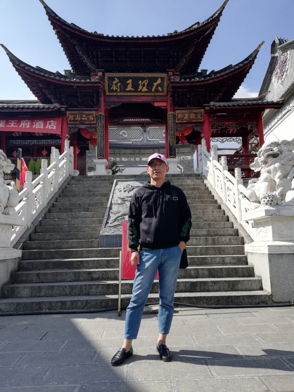 旧事离人的第一张照片--济宁相亲服务中心