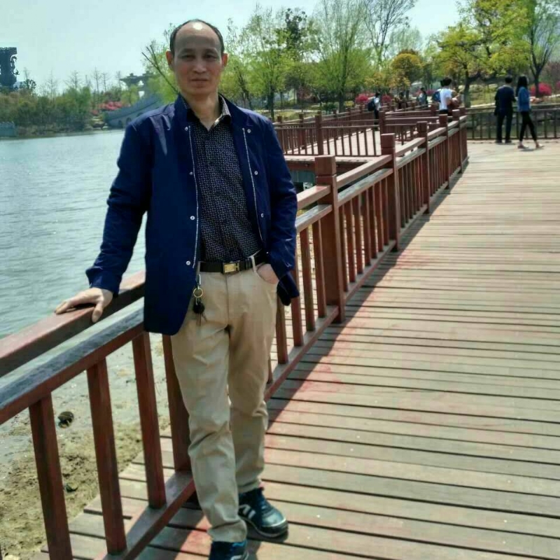 大随帅哥的第一张照片--济宁相亲服务中心