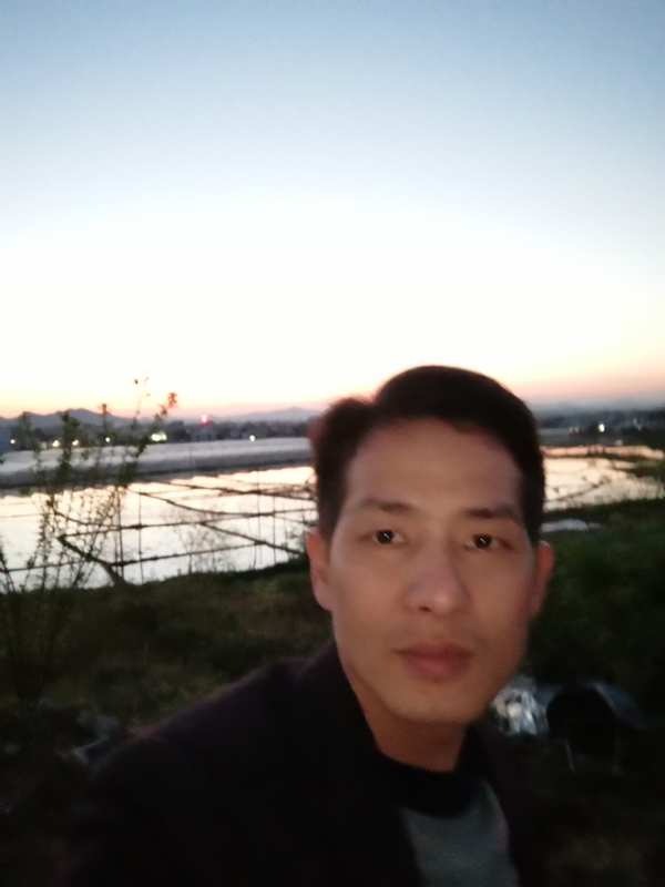 不忘初心的第一张照片--济宁相亲服务中心