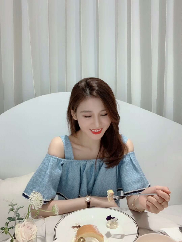 Emily的第三张照片--济宁相亲服务中心