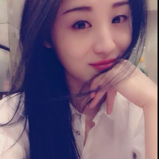 在水一方的第一张照片--济宁相亲服务中心