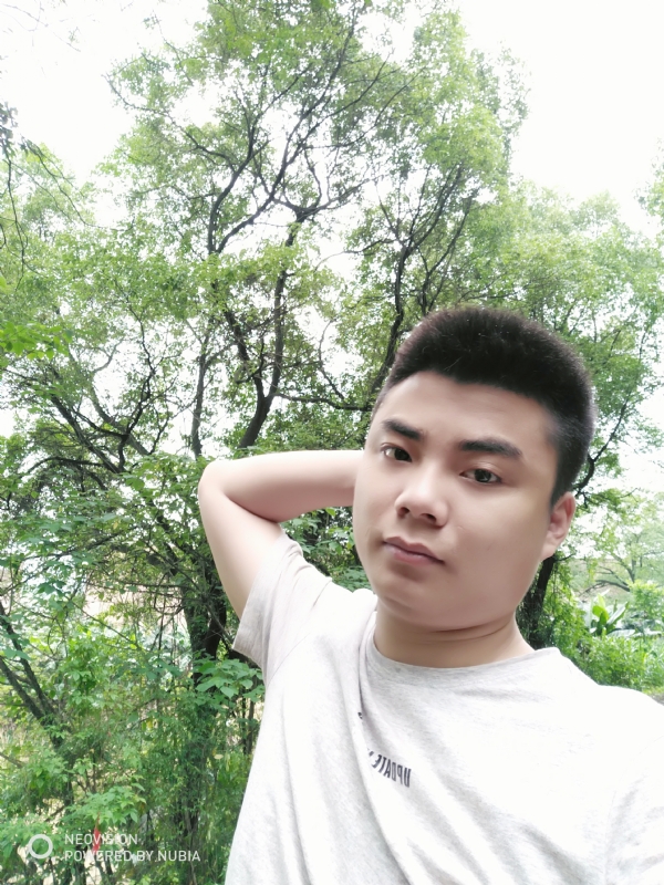 黄帅哥的第一张照片--济宁相亲服务中心