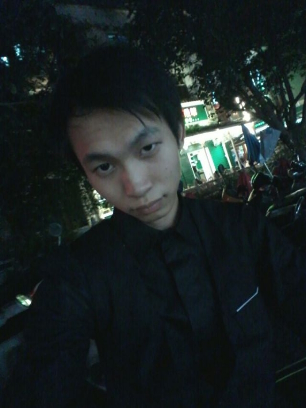 瞬间回眸的第一张照片--济宁相亲服务中心