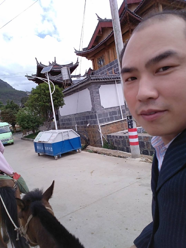 当代军人的第一张照片--济宁相亲服务中心