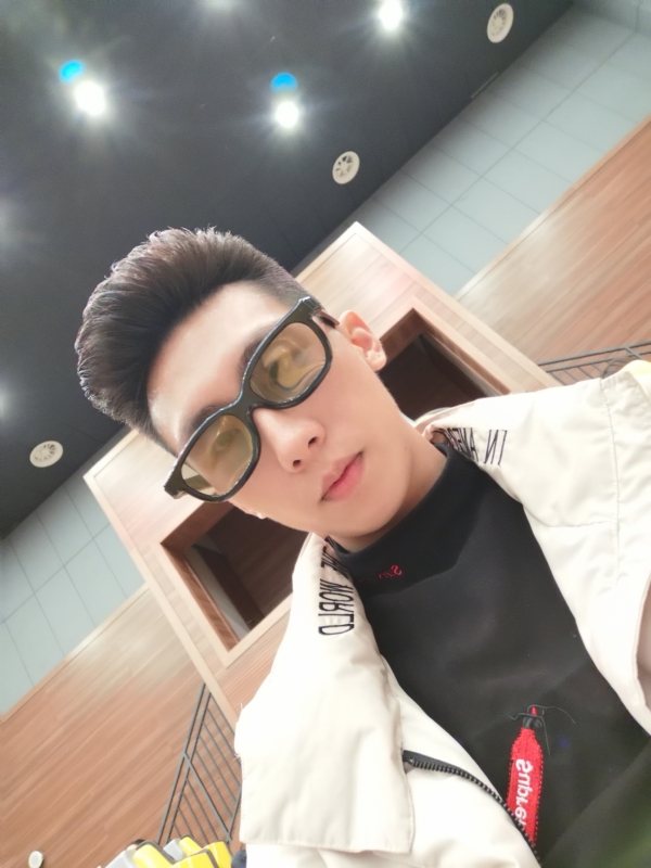 少年已不在年少的第一张照片--济宁相亲服务中心