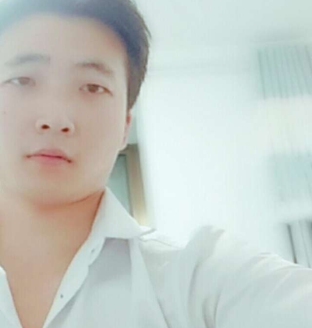 华英雄的第一张照片--济宁相亲服务中心