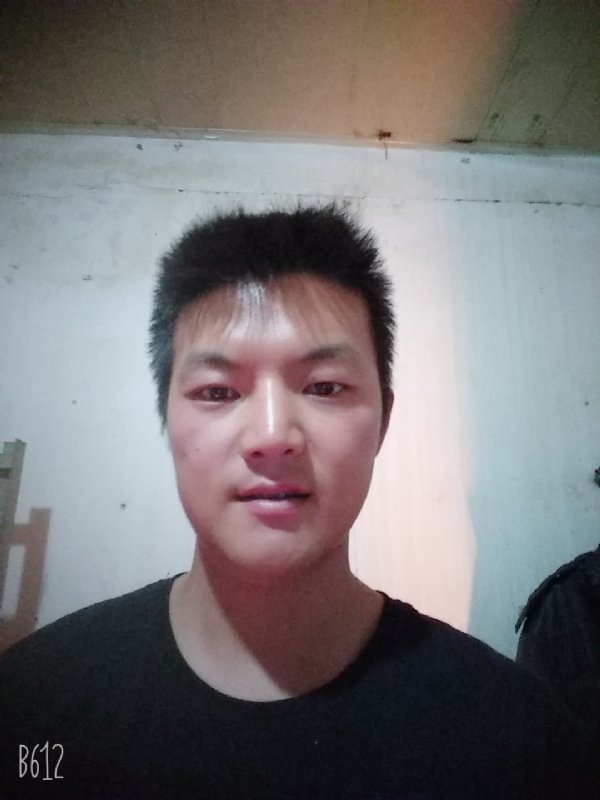 风轻云淡的第一张照片--济宁相亲服务中心