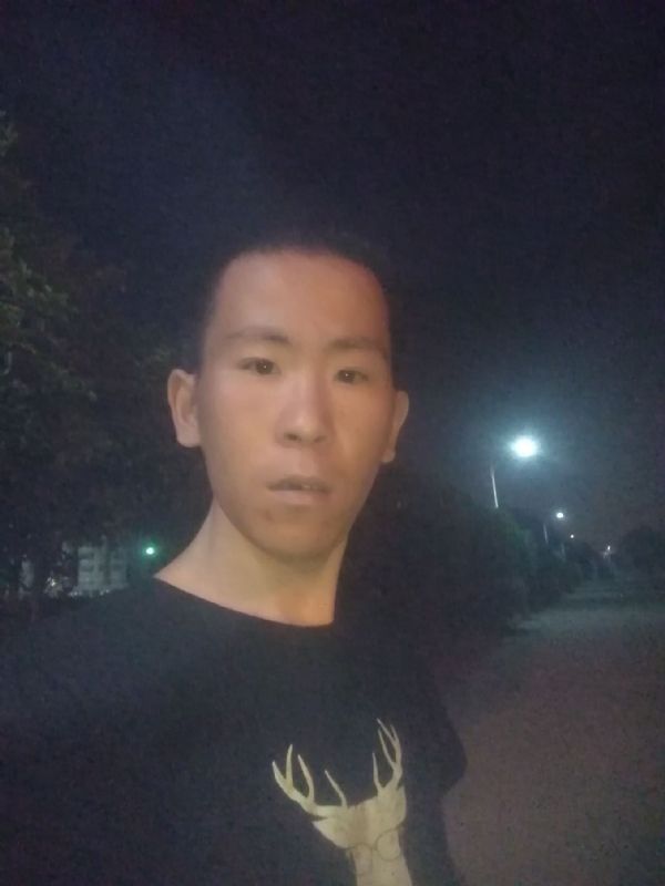 俞凯斌的第一张照片--济宁相亲服务中心