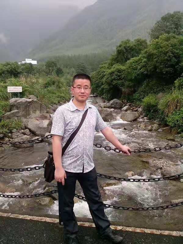 淡定牛魔王的第三张照片--济宁相亲服务中心