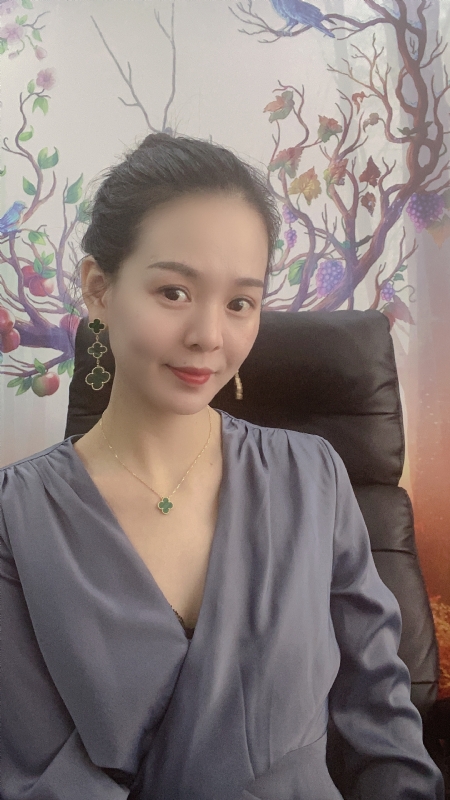 潇潇的第一张照片--济宁相亲服务中心