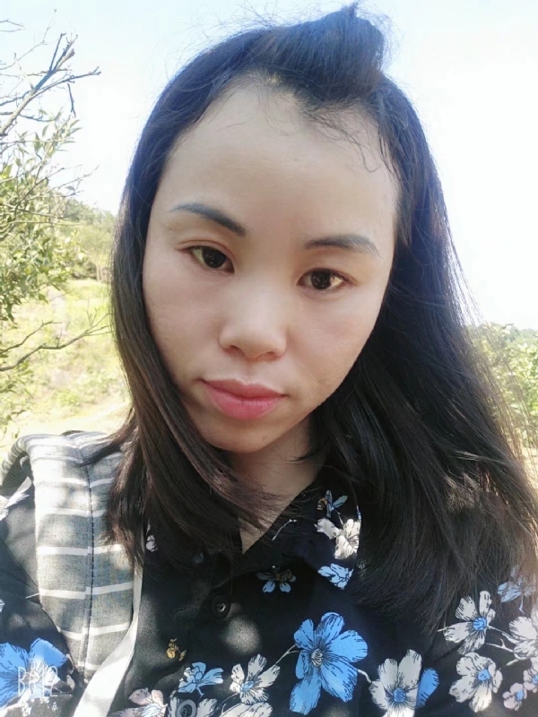 英英的第一张照片--济宁相亲服务中心