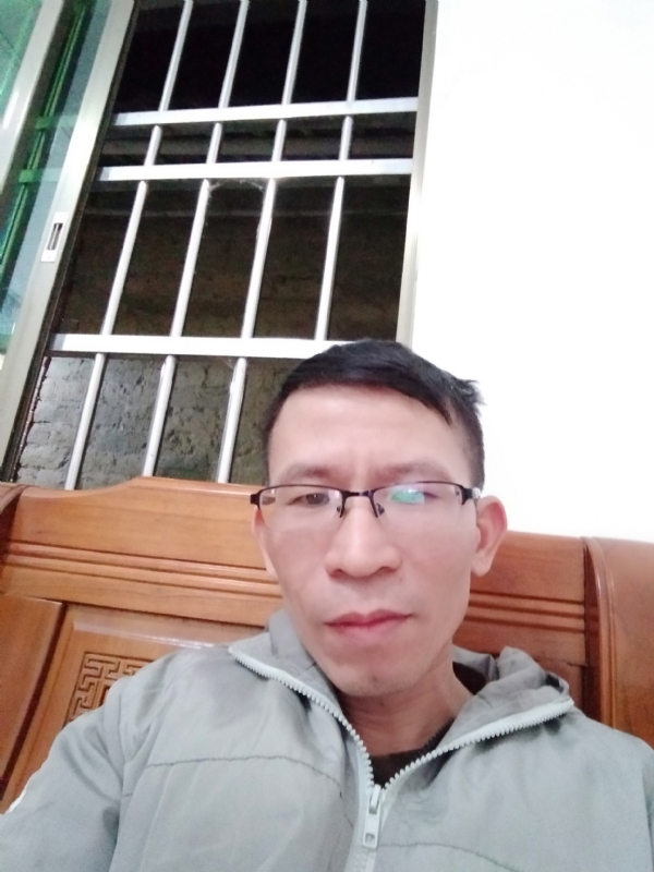 奋斗的第一张照片--济宁相亲服务中心
