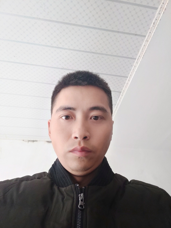 远望星空的第一张照片--济宁相亲服务中心