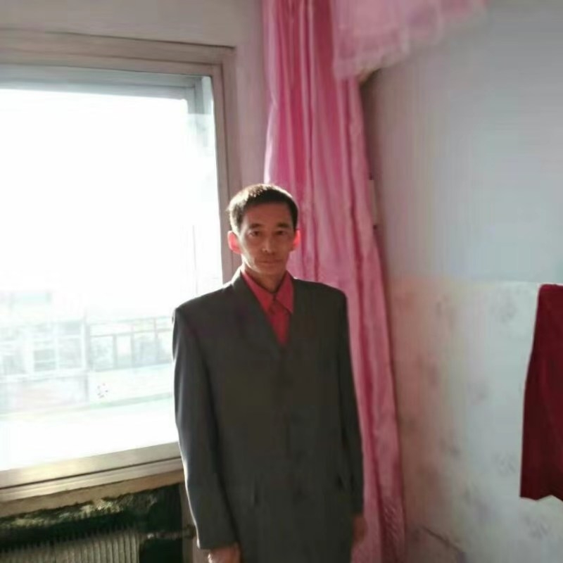 阳光明媚的第一张照片--济宁相亲服务中心