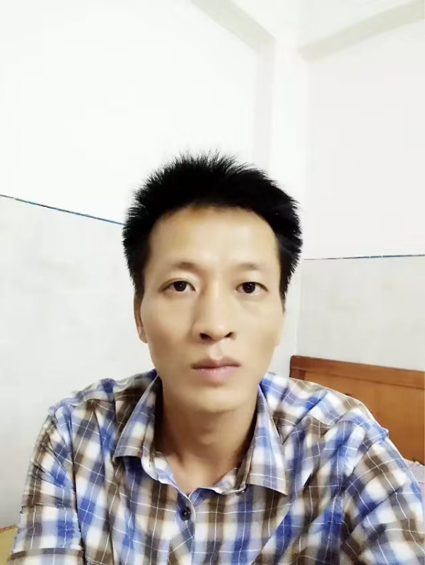 流年未亡的第一张照片--济宁相亲服务中心