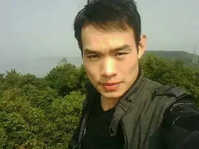 明镜的第一张照片--济宁相亲服务中心