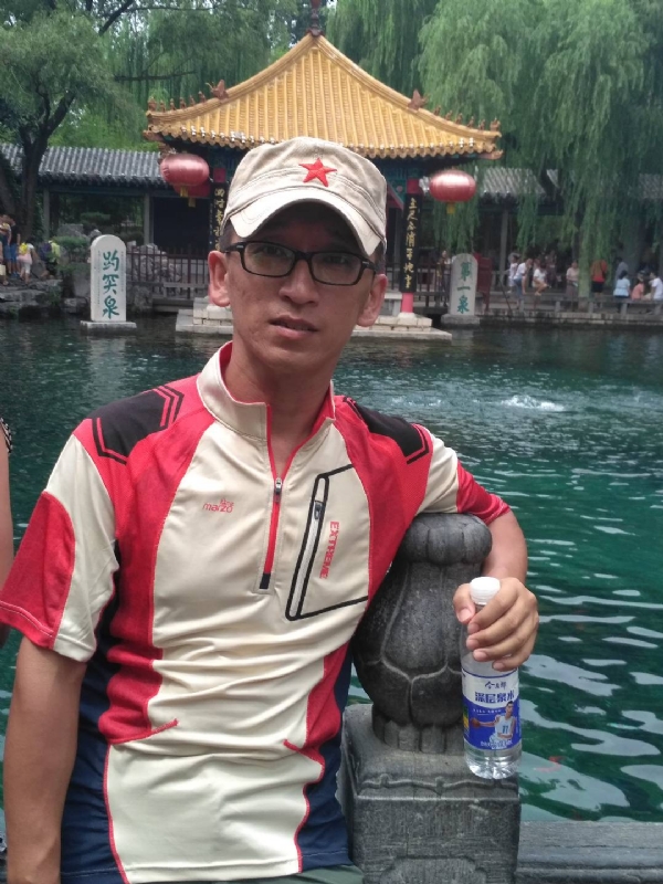 晓峰的第一张照片--济宁相亲服务中心