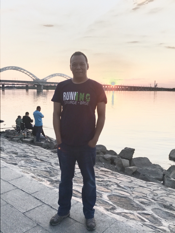 海天一色的第一张照片--济宁相亲服务中心