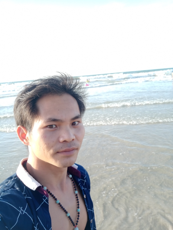 爱已欠费的第一张照片--济宁相亲服务中心
