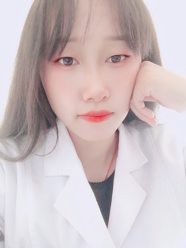 白婚纱的第一张照片--济宁相亲服务中心