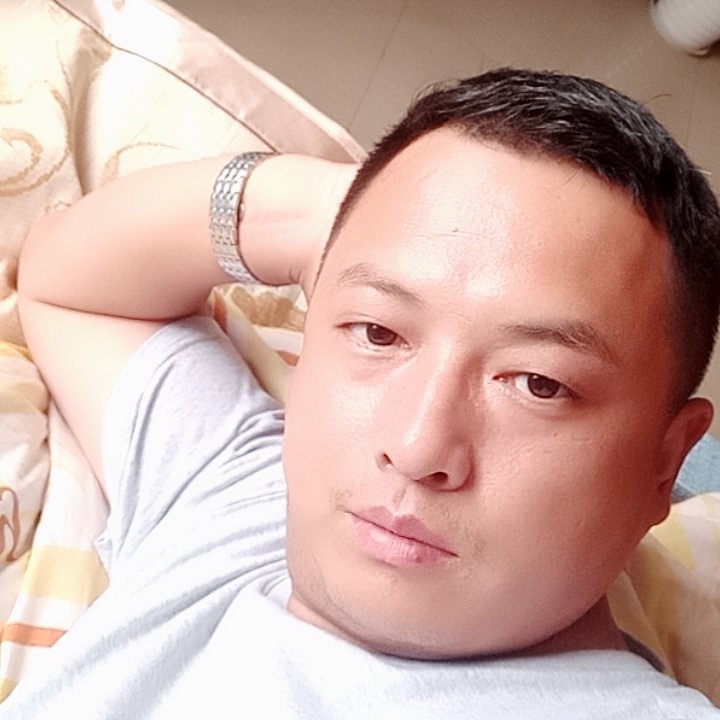 忘世情的第一张照片--济宁相亲服务中心