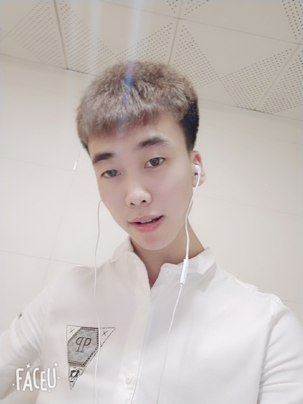 晚枫的第一张照片--济宁相亲服务中心