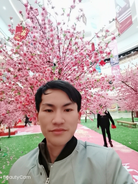 单身一人的第二张照片--济宁相亲服务中心