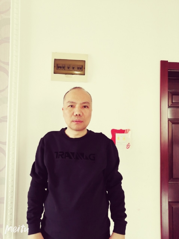 酒香四溢的第一张照片--济宁相亲服务中心