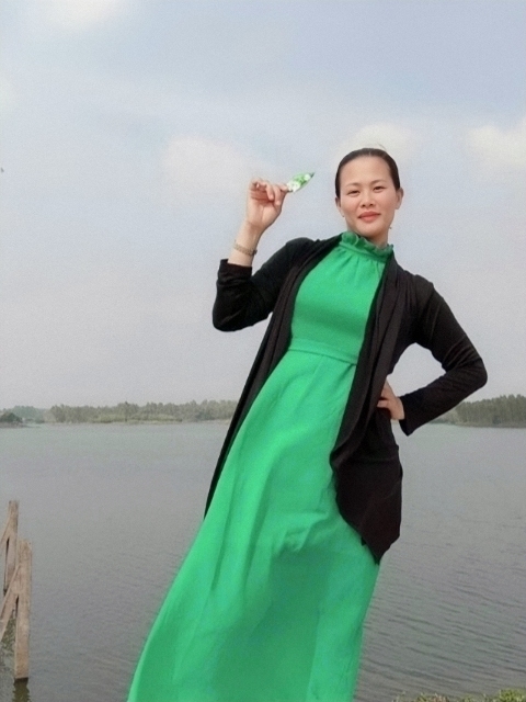 李梅的第二张照片--济宁相亲服务中心