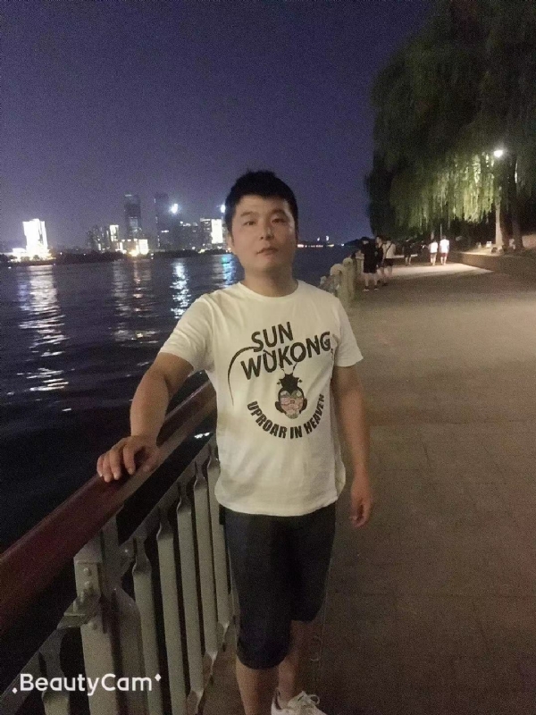 古月的第一张照片--济宁相亲服务中心