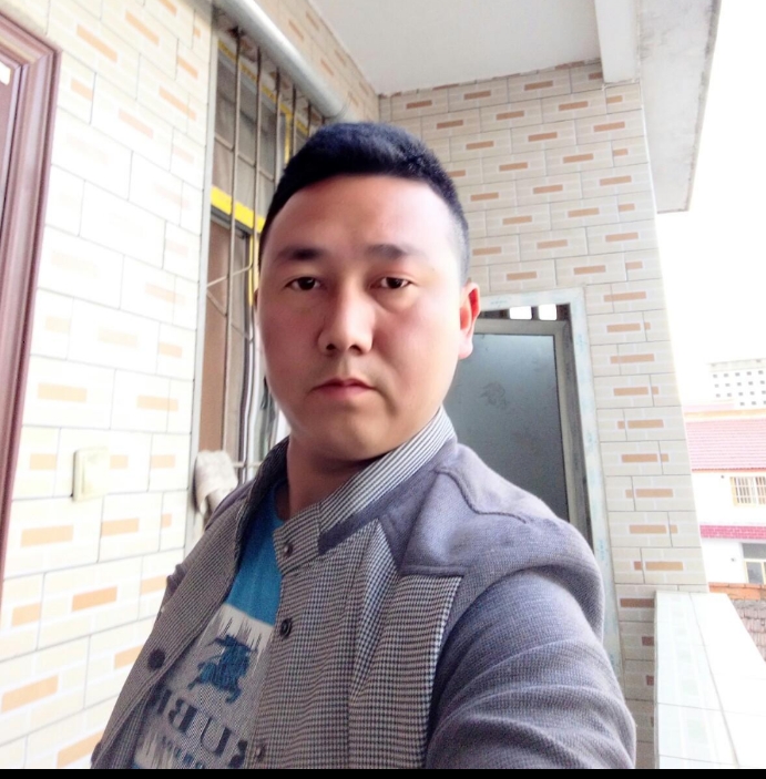 帅帅的大叔的第一张照片--济宁相亲服务中心