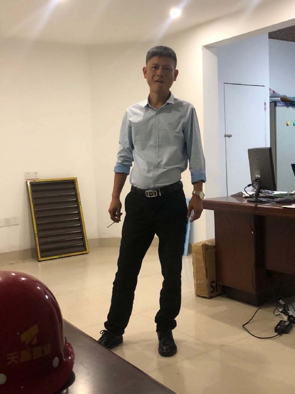 郁闷之中的第一张照片--济宁相亲服务中心