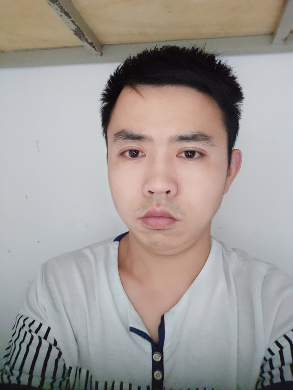 老男孩的第二张照片--济宁相亲服务中心