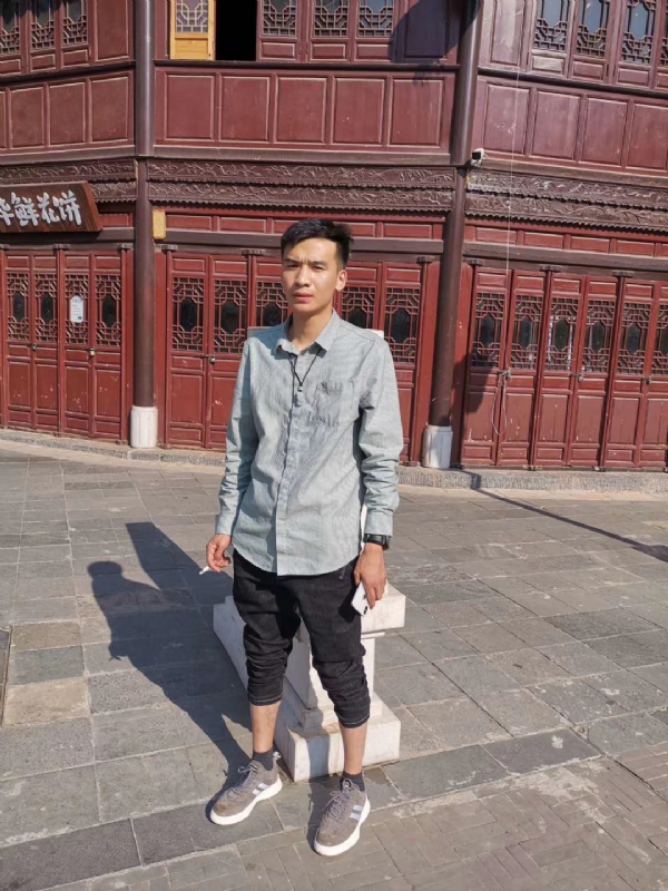 刘方的第一张照片--济宁相亲服务中心