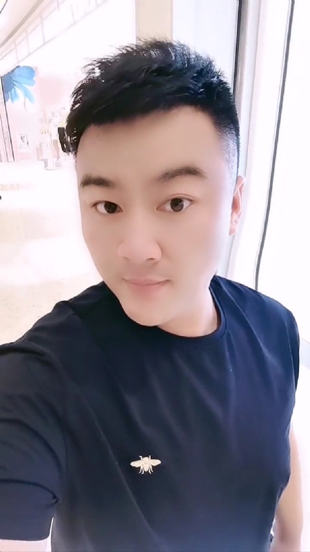 微风徐徐的第一张照片--济宁相亲服务中心