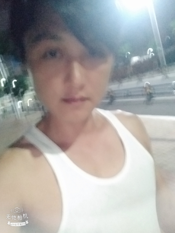 弟弟的第一张照片--济宁相亲服务中心