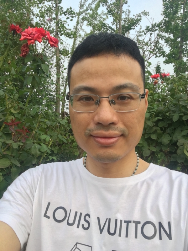 牛仔哥的第二张照片--济宁相亲服务中心