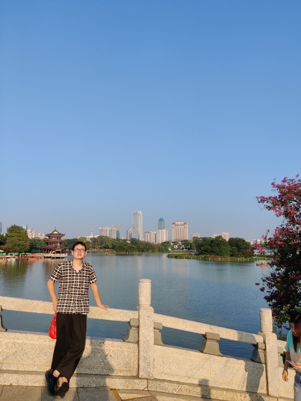 萍水相逢晏的第一张照片--济宁相亲服务中心