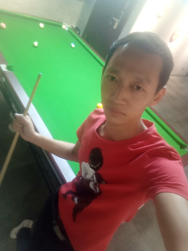 耳机分你一半的第一张照片--济宁相亲服务中心