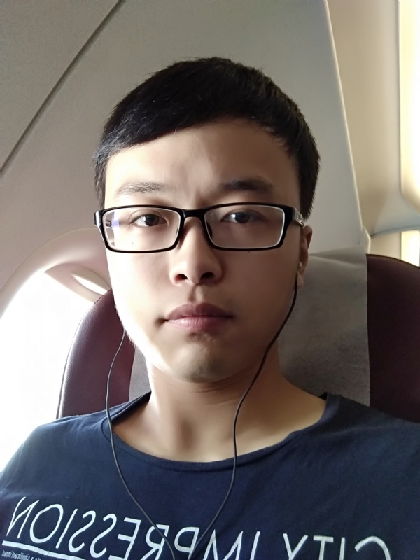 在水一方的第二张照片--济宁相亲服务中心