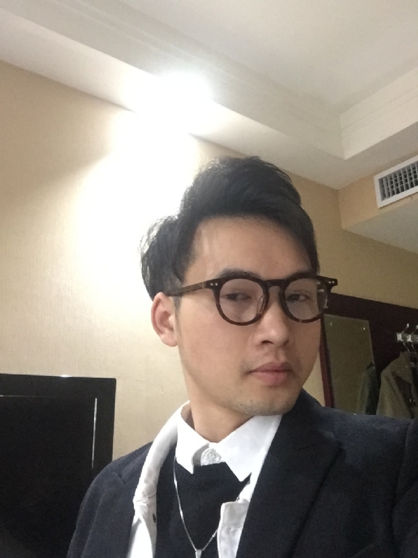 曾亮的第四张照片--济宁相亲服务中心