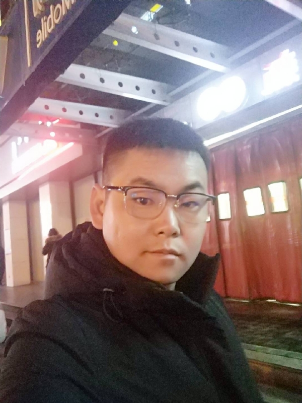 杜跃龙的第二张照片--济宁相亲服务中心