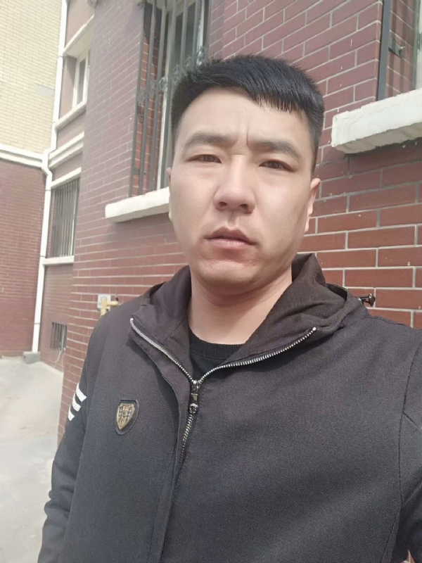 谁伴我闯荡的第一张照片--济宁相亲服务中心