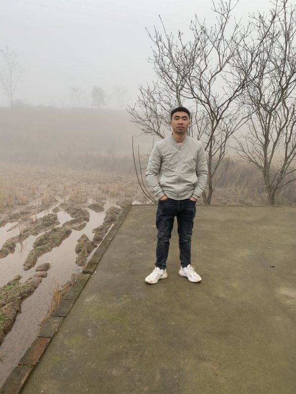 迷路的小猪的第一张照片--济宁相亲服务中心