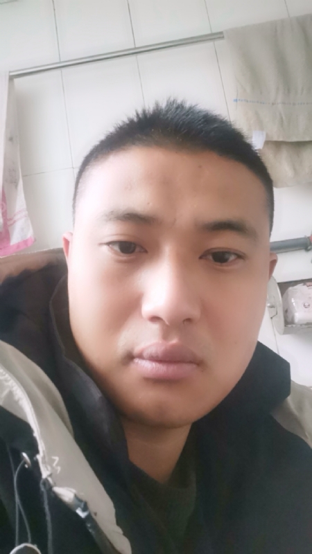 烟花再美不过瞬间的第一张照片--济宁相亲服务中心