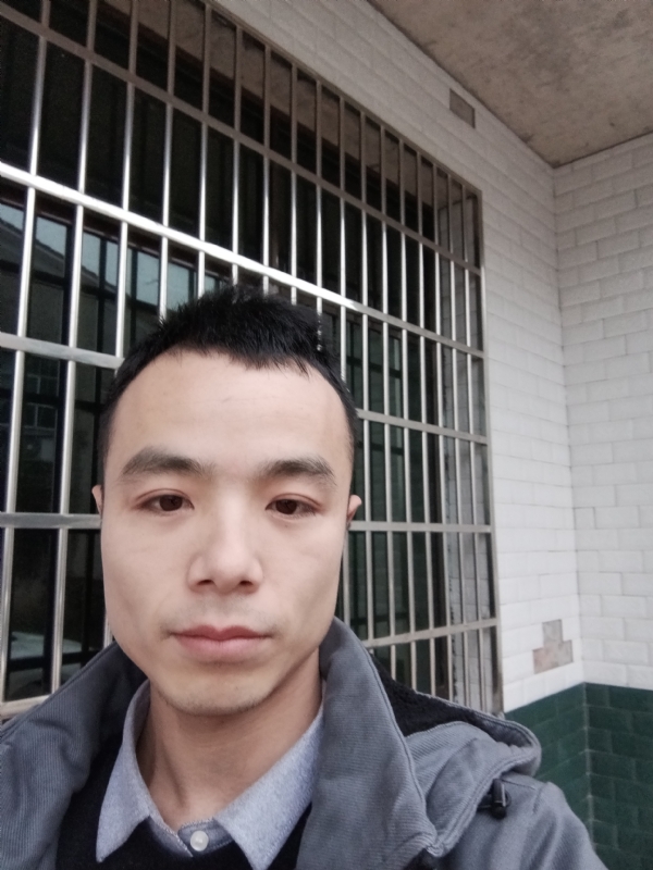 笑得那么开心的第三张照片--济宁相亲服务中心