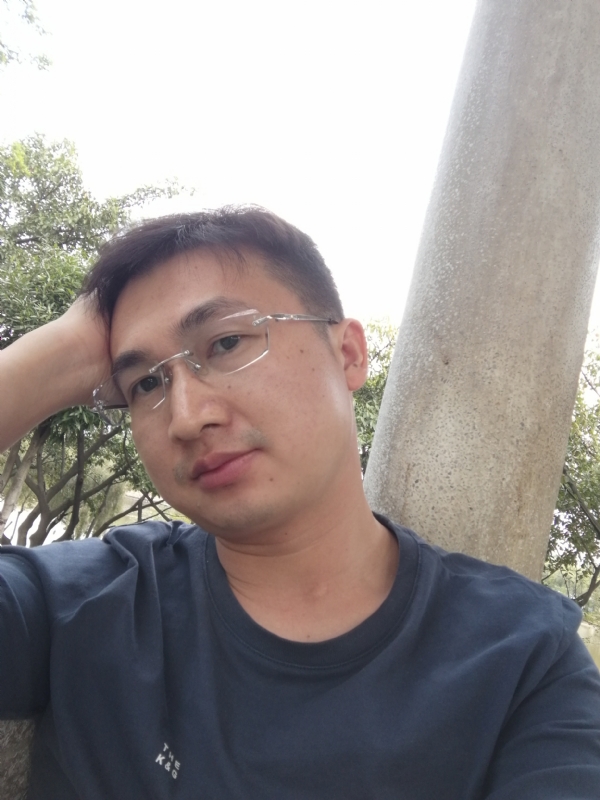 不如随风的第一张照片--济宁相亲服务中心